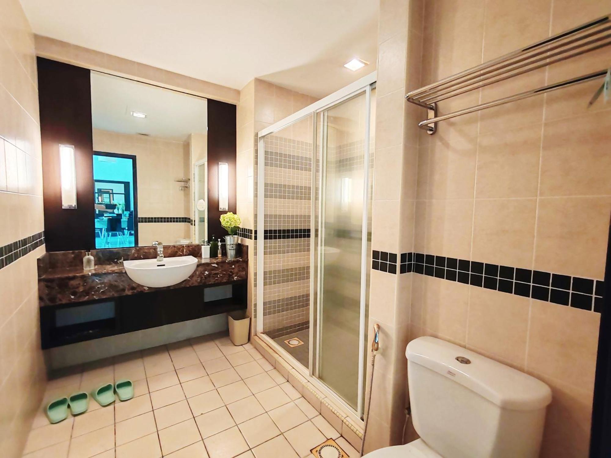 Apartment 9 Bukit Bintang 5 Minutes To Alor Street Seri Bukit Ceylon 2r2b 8 Pax *